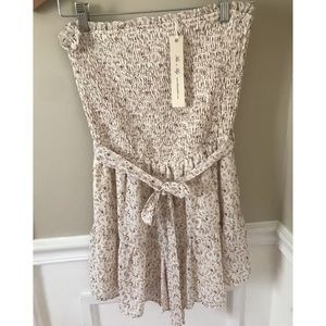 NWT She + Sky Ditsy Floral Romper w Smocked Detail Small